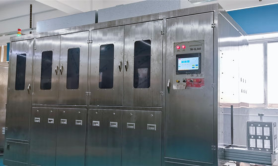 स्थिर 18KW प्लास्टिक बॉक्स वाशिंग मशीन स्प्रे के साथ मल्टी फंक्शन
